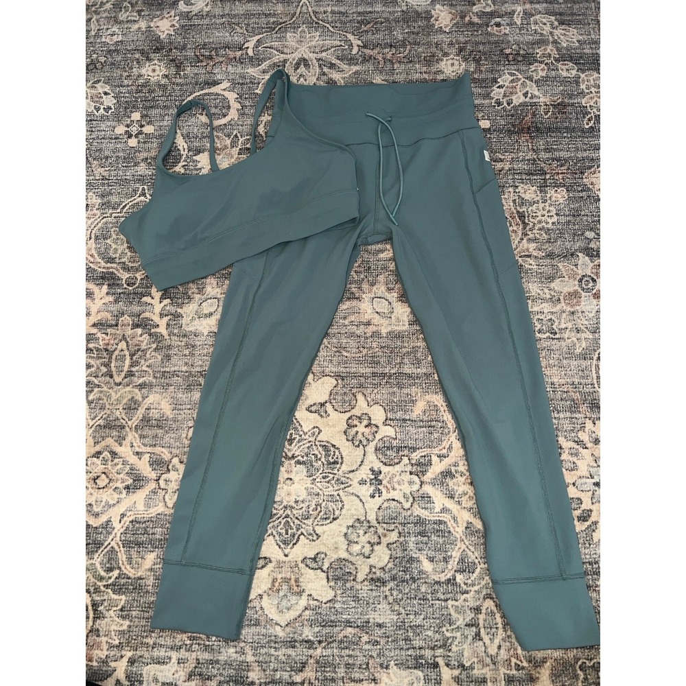 Vuori Daily Pocket Leggings Bra Set